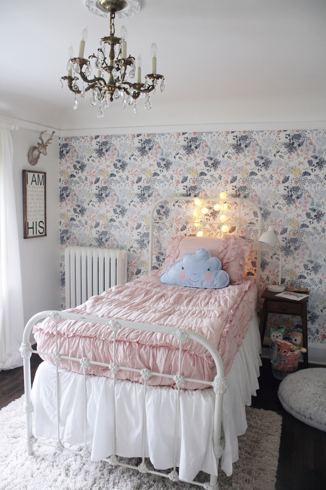 KindredVintageCo - Bedroom Mini-Makeover