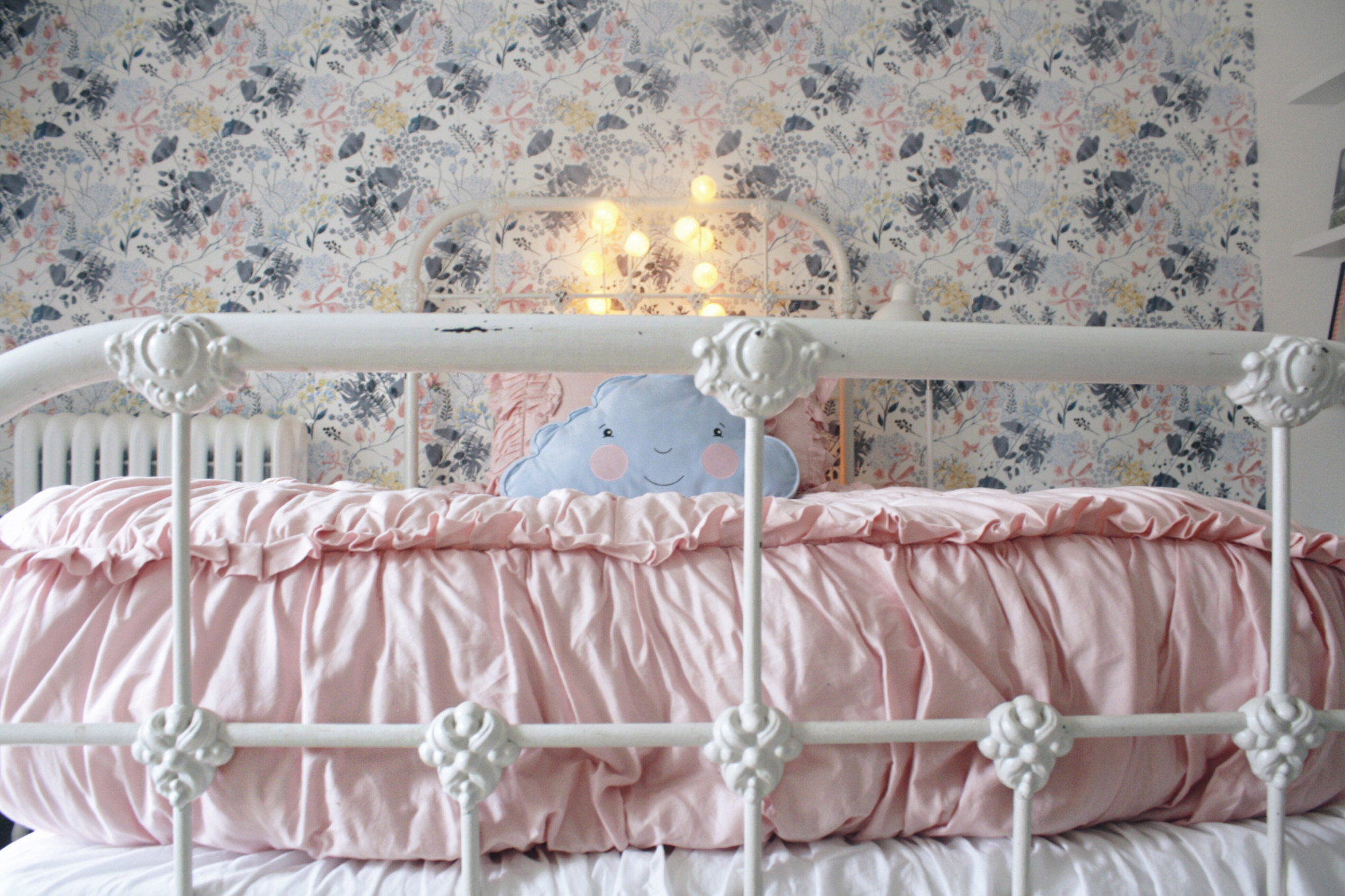 KindredVintageCo - Bedroom Mini-Makeover